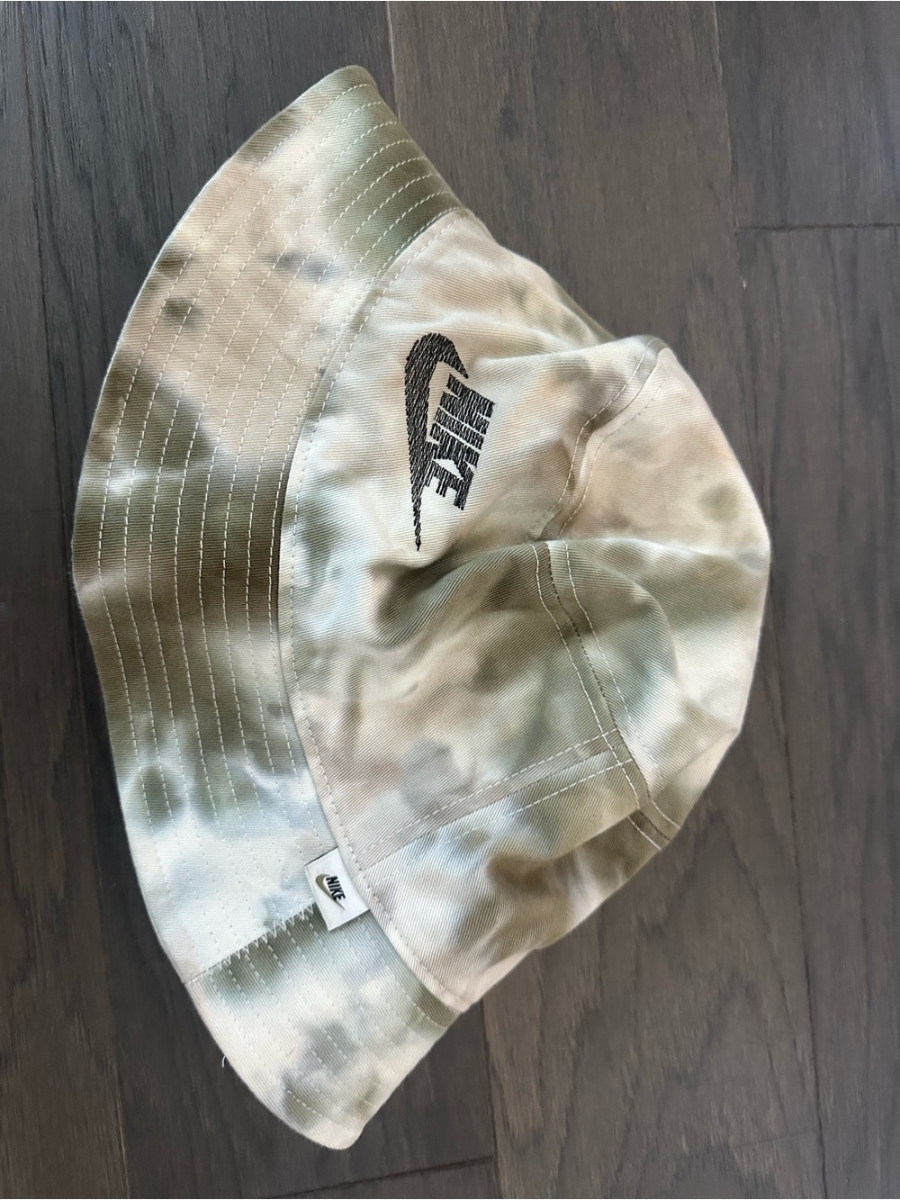Nike Camouflage Bucket Hat in Olive and Beige unisex size large